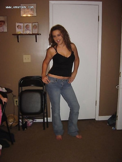 Bella biondina esibizionista