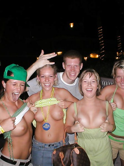 Gruppi di belle ragazze n.1