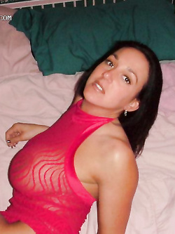 Foto donna latina tettona