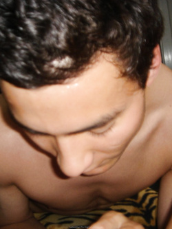 Gnocchetta depilata scopa con fidanzato cornuto