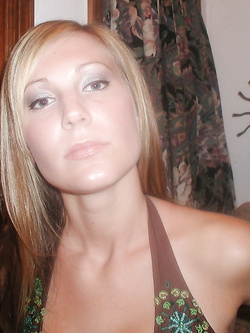 Foto hard di giovani sposi in luna di miele