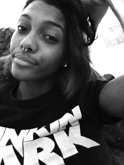 Selfie di una super figona mulatta