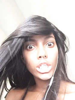 Selfie di una super figona mulatta