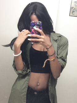 Selfie di una super figona mulatta