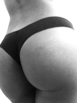 Selfie di una super figona mulatta