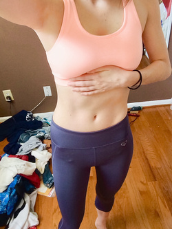 Autoscatti amatoriali sexy di una 18 enne