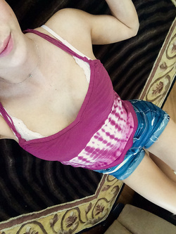 Autoscatti amatoriali sexy di una 18 enne