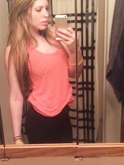 Selfie di una troietta inglese tettona