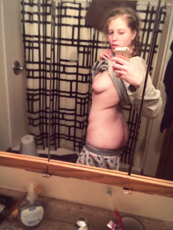 Selfie di una troietta inglese tettona