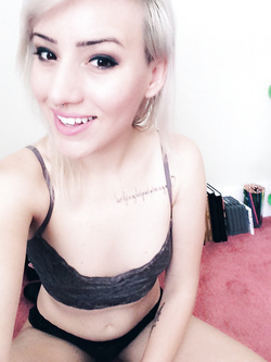 Selfie hot di una bella figa