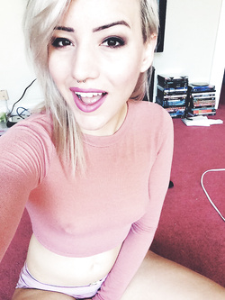 Selfie hot di una bella figa