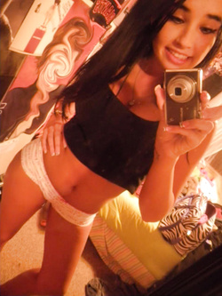 Selfie di una 18enne fighissima