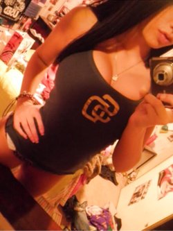 Selfie di una 18enne fighissima