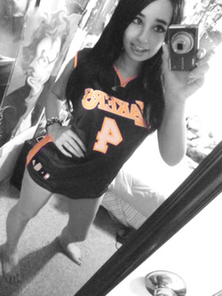 Selfie di una 18enne fighissima