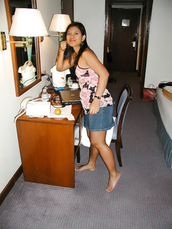 Foto troietta vietnamita nuda