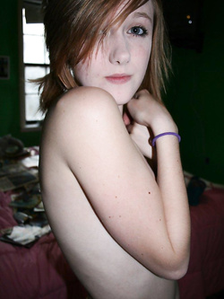 Foto di una teen esibizionista