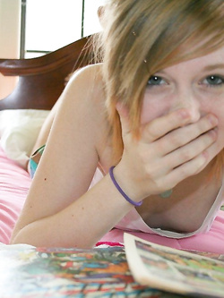 Foto di una teen esibizionista