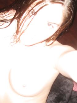 Foto porno di una esibizionista savonese