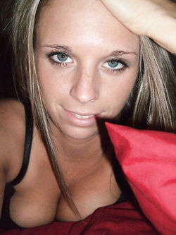 Foto di una cheerleader tettona