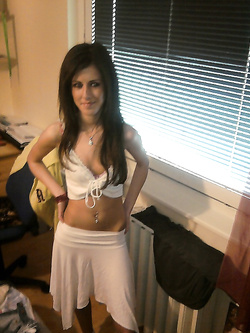 Foto di una troietta genovese figa