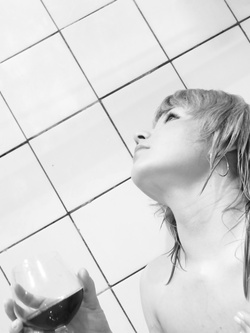 Selfie hot si una venere bionda