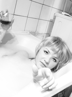 Selfie hot si una venere bionda