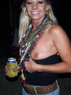 Ragazze ubriache ai party