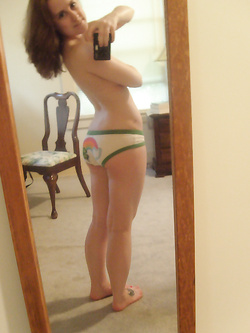 Bocchinara bionda fotografata dal compagno