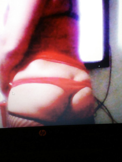 la trans mi invia le sue foto