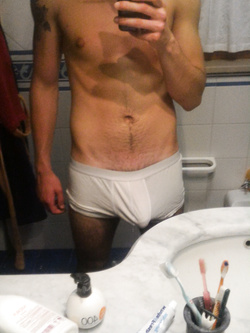 Cazzo arrapato nelle mutande