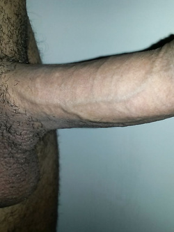 Cazzo e precum pieno con voglia alle stelle!