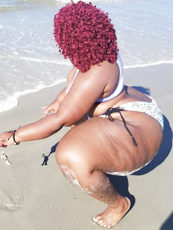 Donna Senegalese in America