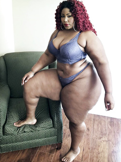 Donna Senegalese in America