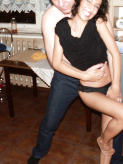 La troia Martina a casa di miei amici