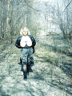 Mia moglie,  la vacca, festeggia a modo suo l'arrivo della primavera