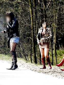 Adriana puttana sulla strada