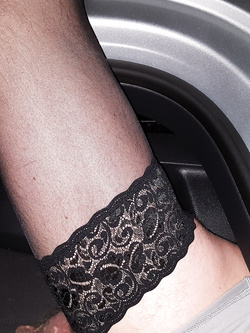 ESIBIZIONISMO FETISH IN COLLANT CON AMICA DI MILANO