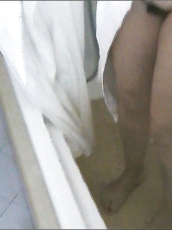 Anna puttanella in doccia