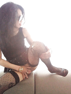 FAYE GALA PORNOSTAR DEA DEL SESSO ASIATICA PER SOLI GENTLEMEN Parte 2