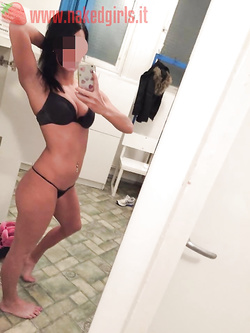 BEAUTIFUL TEEN MASTURBATION