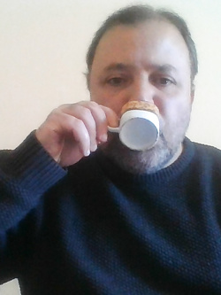 Gigolò, spogliarsi nudo ...