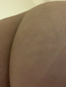 Il culo accogliente di mia moglie