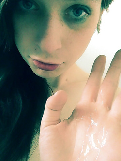 In webcam con la porcellina transessuale