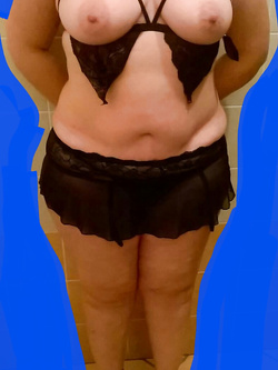 Sempre mia moglie in posa per voi