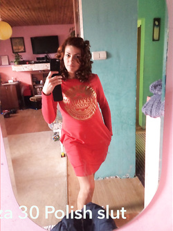 Iza 30 yo Polish hairy wife slut masturbating