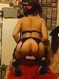 adoro fare la puttanella con 3 o 4 uomini con grossi cazzi