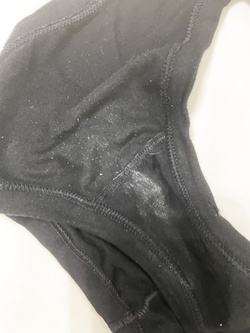 Le mutandine della mogliettina Santarella?