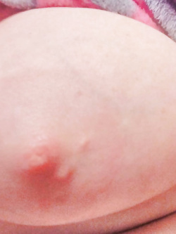 Tette e capezzoli di amiche