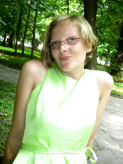 Magda in public park fingered