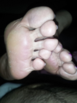 Mi stringe il cazzo con le piante